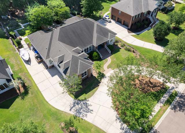 Property at 3751 St Ellens Dr, Mount Pleasant, SC 29466, 5 beds, 4 baths