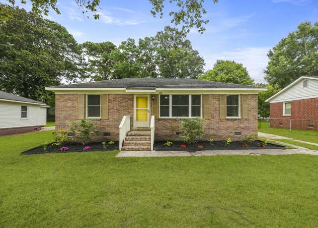 Property at 310 Adeline Dr, Goose Creek, SC 29445, 3 beds, 1.5 baths