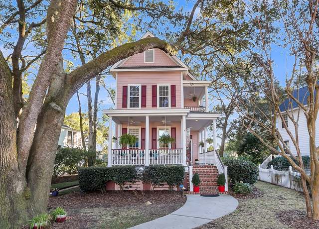 Property at 3271 Johnstowne St, Johns Island, SC 29455, 3 beds, 3.5 baths
