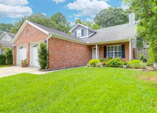 Property at 39 Wolk Dr, Charleston, SC 29414, 4 beds, 2.5 baths