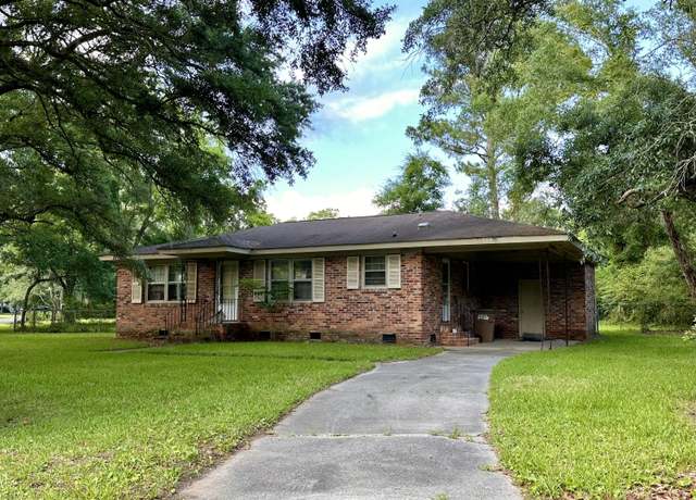 Property at 1236 Midvale Ave, Charleston, SC 29412, 3 beds, 1 bath