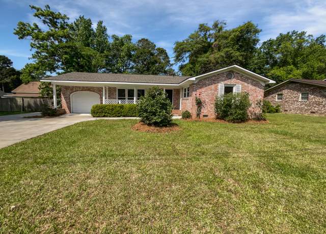 Property at 102 Rebellion Rd, Summerville, SC 29483, 3 beds, 2 baths