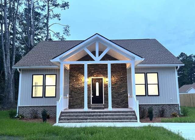 Property at 104 Del Ray Dr, Walterboro, SC 29488, 3 beds, 2 baths