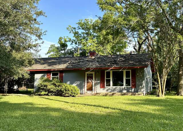 Property at 1531 Inland Ave, Charleston, SC 29412, 3 beds, 1 bath