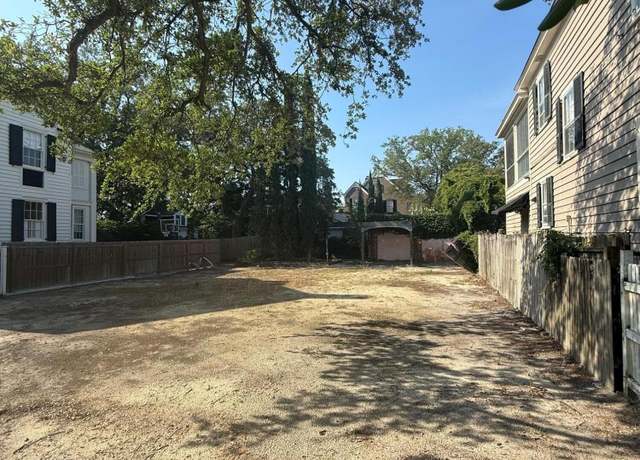 Property at 11 Lowndes St, Charleston, SC 29401