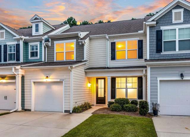 Property at 2582 Kingsfield St, Mount Pleasant, SC 29466, 4 beds, 2.5 baths