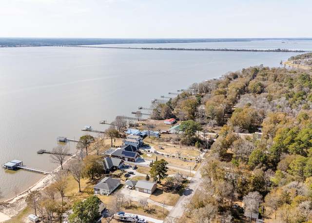 Property at 2633 Princess Pond Rd, Summerton, SC 29148, 3 beds, 2 baths