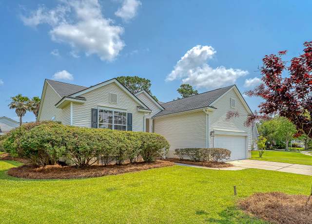 Property at 1800 Palmetto Isle Dr, Mount Pleasant, SC 29466, 3 beds, 2 baths