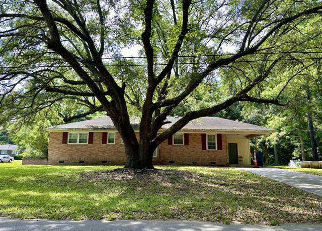 Property at 2223 Plainview Rd, Charleston, SC 29414, 3 beds, 1.5 baths