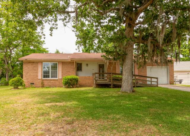 Property at 104 Belmont Ct, Ladson, SC 29456, 3 beds, 2 baths