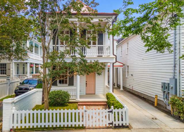 Property at 80 Smith St, Charleston, SC 29401, 4 beds, 4.5 baths