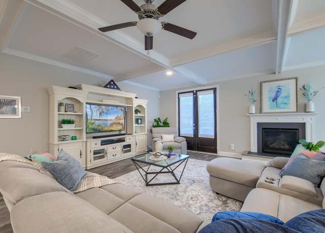 Property at 1511 Hopkins Ln, Mount Pleasant, SC 29466, 5 beds, 3.5 baths