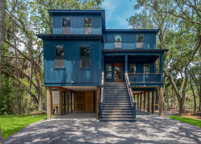 Property at 615 Pompano St, Edisto Island, SC 29438, 4 beds, 3.5 baths