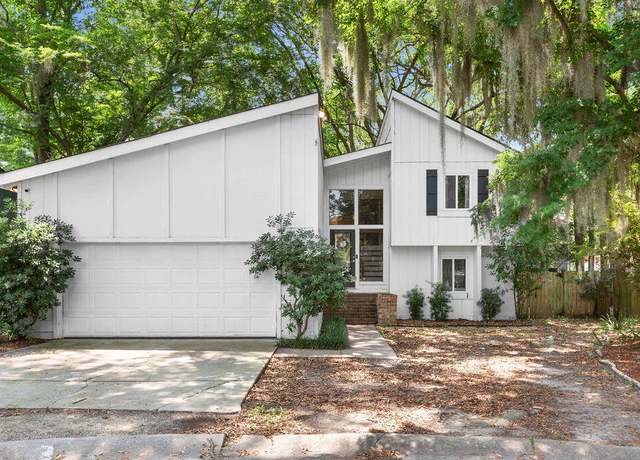 Property at 103 Kings Ct, Summerville, SC 29485, 4 beds, 2 baths