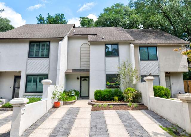 Property at 319 Lapwing Ln, Mount Pleasant, SC 29464, 2 beds, 1.5 baths