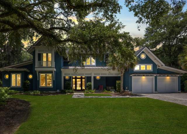 Property at 1030 W Lakeview Dr, Mount Pleasant, SC 29464, 4 beds, 4.5 baths