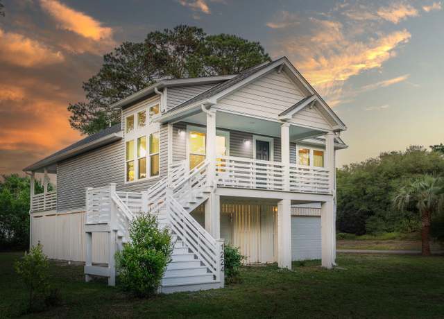 Property at 1224 Midvale Ave, Charleston, SC 29412, 3 beds, 2 baths
