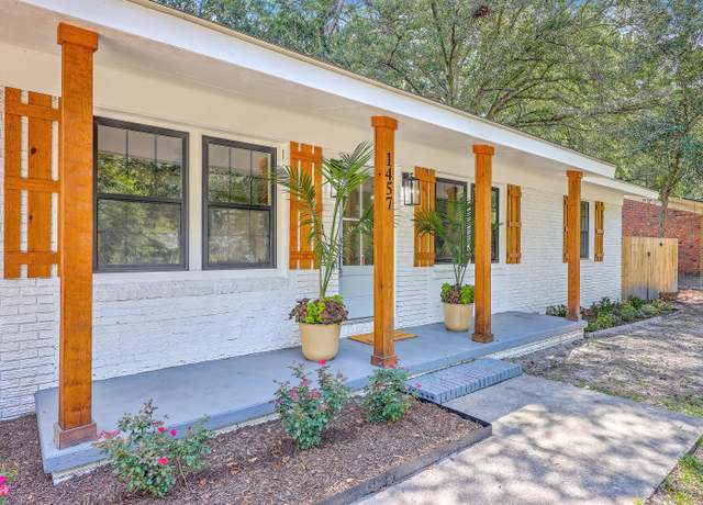 Property at 1457 Village Rd, Charleston, SC 29407, 4 beds, 3 baths