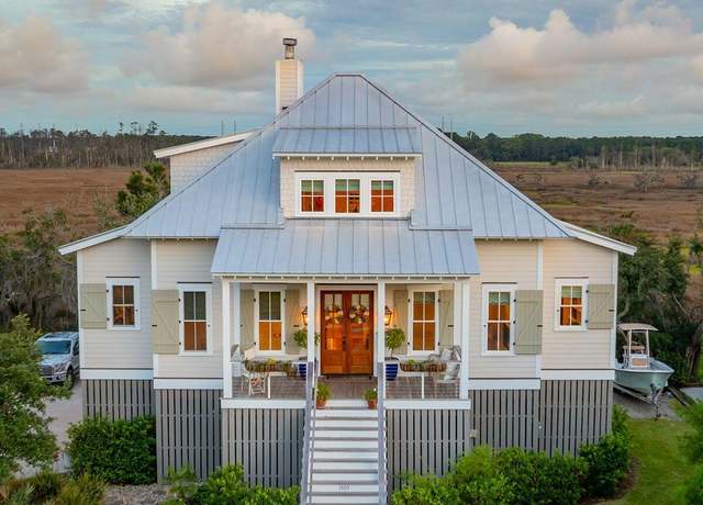Property at 1809 Rushland Grove Ln, Johns Island, SC 29455, 5 beds, 3.5 baths