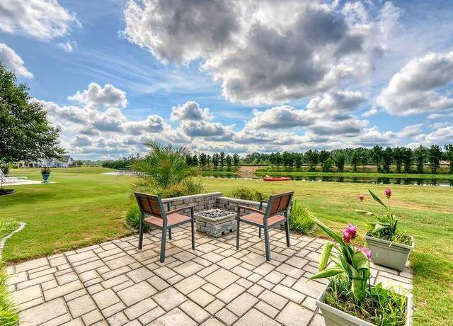Property at 529 Four Seasons Blvd, Summerville, SC 29486, 2 beds, 2.5 baths