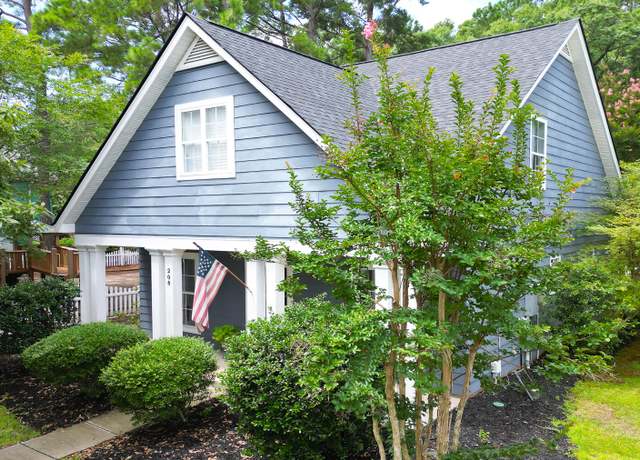 Property at 208 Pimpernell St, Summerville, SC 29483, 3 beds, 2 baths