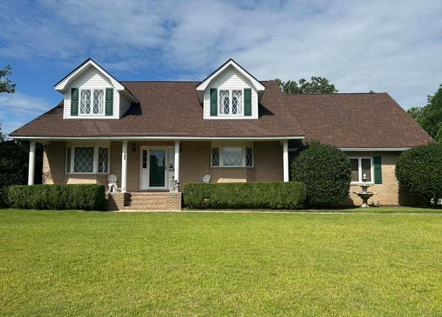 Property at 104 Cooper Dr, Santee, SC 29142, 4 beds, 3.5 baths