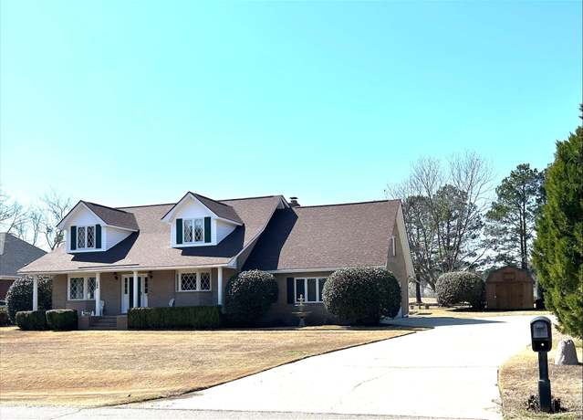 Property at 104 Cooper Dr, Santee, SC 29142, 4 beds, 3.5 baths