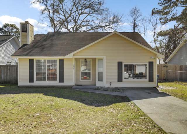 Property at 203 Birmingham Dr, Summerville, SC 29486, 3 beds, 2 baths