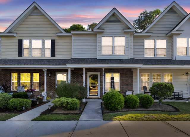 Property at 122 Brockman Way, Goose Creek, SC 29445, 2 beds, 2.5 baths