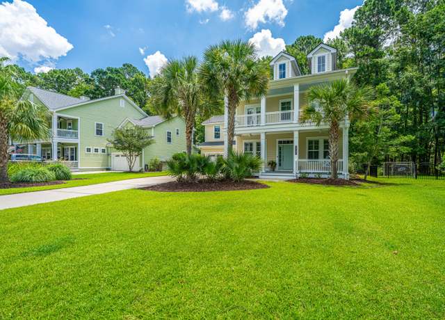 Property at 1721 Wellstead St, Mount Pleasant, SC 29466, 4 beds, 3 baths