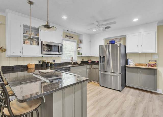 Property at 1510 Jahnz Ave, Summerville, SC 29485, 3 beds, 2 baths