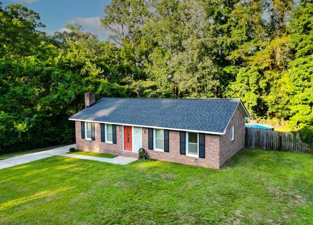 Property at 214 E Edgefield Dr, Summerville, SC 29483, 3 beds, 1.5 baths