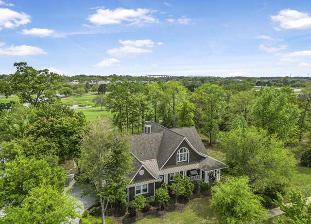 Property at 126 Balfour Dr, Charleston, SC 29492, 5 beds, 4 baths