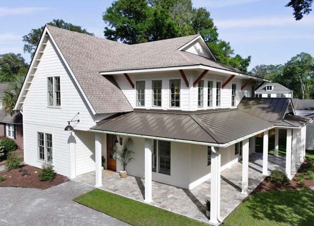 Property at 755 Adluh St, Mount Pleasant, SC 29464, 5 beds, 3.5 baths