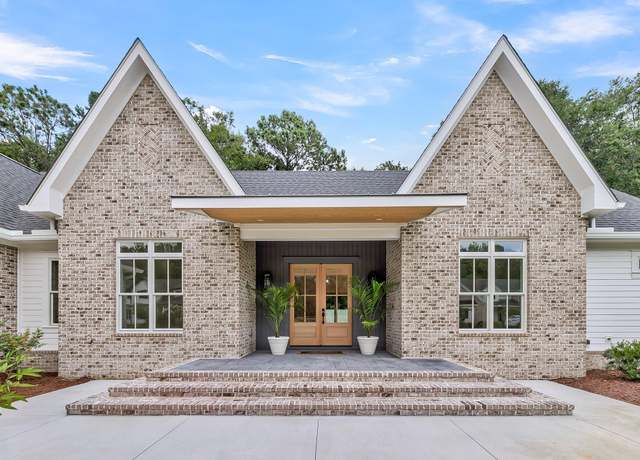 Property at 5014 Reese Ln, Johns Island, SC 29455, 4 beds, 3.5 baths