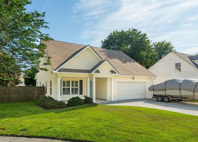 Property at 518 Cecilia Cove Dr, Charleston, SC 29412, 4 beds, 3 baths