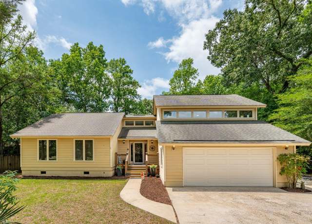 Property at 10 Skyeman Dr, Charleston, SC 29414, 4 beds, 2 baths