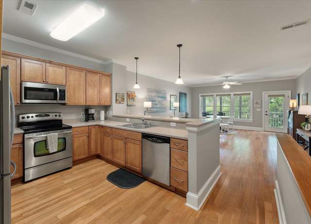 Property at 626 Windermere Blvd Unit 4d, Charleston, SC 29407, 3 beds, 3 baths