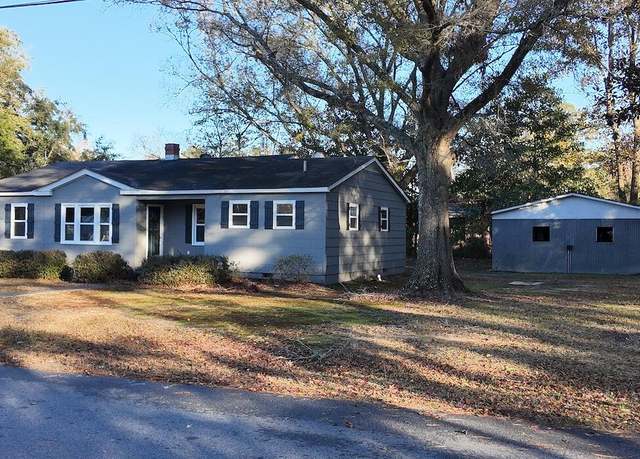 Property at 412 Live Oak St, Walterboro, SC 29488, 3 beds, 2 baths