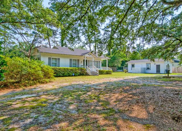 Property at 208 State St, Walterboro, SC 29488, 2 beds, 1 bath