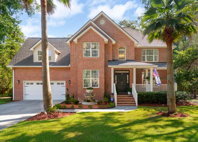 Property at 109 Riverwood Ln, Summerville, SC 29485, 4 beds, 2.5 baths
