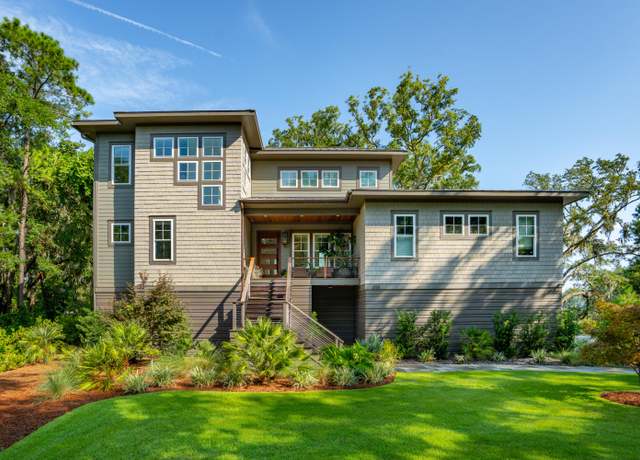 Property at 618 Parrot Point Dr, Charleston, SC 29412, 4 beds, 4.5 baths