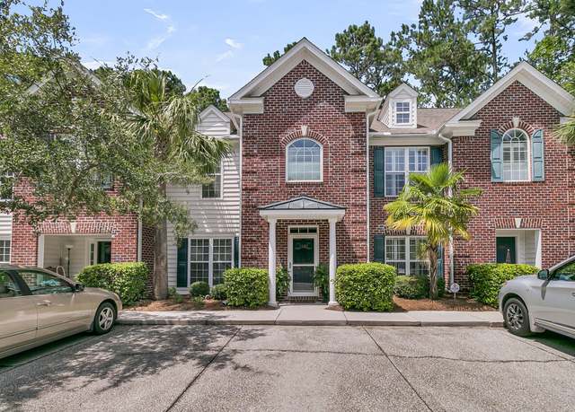 Property at 1682 Camfield Ln, Mount Pleasant, SC 29466, 2 beds, 2.5 baths