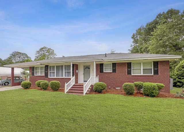 Property at 104 Bryant St, Saint George, SC 29477, 3 beds, 2.5 baths