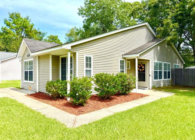 Property at 505 Hedge Way, Summerville, SC 29486, 3 beds, 2 baths