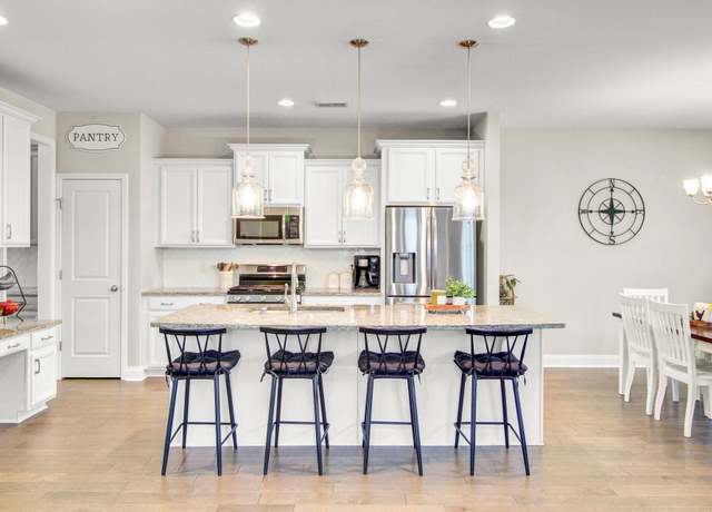 Property at 139 Sago Ct, Summerville, SC 29486, 4 beds, 3.5 baths