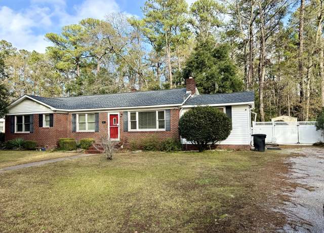 Property at 201 Center St, Walterboro, SC 29488, 3 beds, 1.5 baths