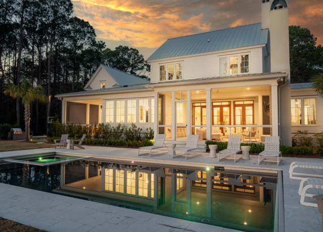 Property at 821 Bulls Bay Blvd, Mount Pleasant, SC 29429, 5 beds, 5.5 baths
