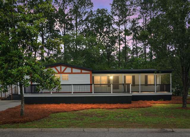Property at 354 Grapevine Rd, Summerville, SC 29483, 3 beds, 2 baths