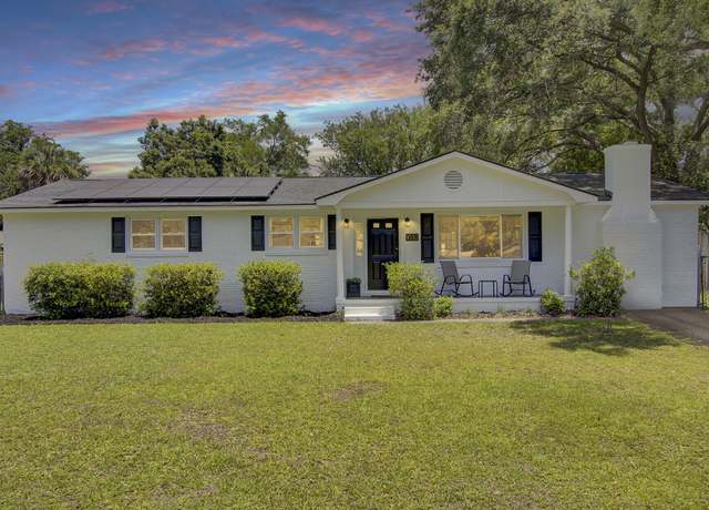 Property at 1032 Windward Rd, Charleston, SC 29412, 3 beds, 2.5 baths